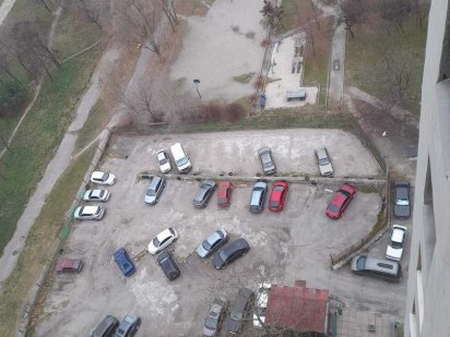 Сдаю место на стоянке напротив "Ашана" Запорожье