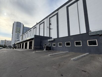 Продам гаражний бокс в центрі міста! -1 поверх Черкассы