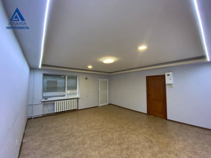 Продаж нежитлового приміщення в м. Луцьку по вул. Привокзальній, 13а Луцьк