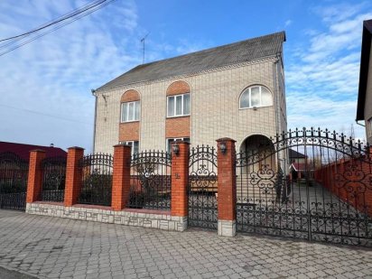 Затишний Будинок з ремонтом 468м2 з ділянкою 10сот Луцьк Луцк