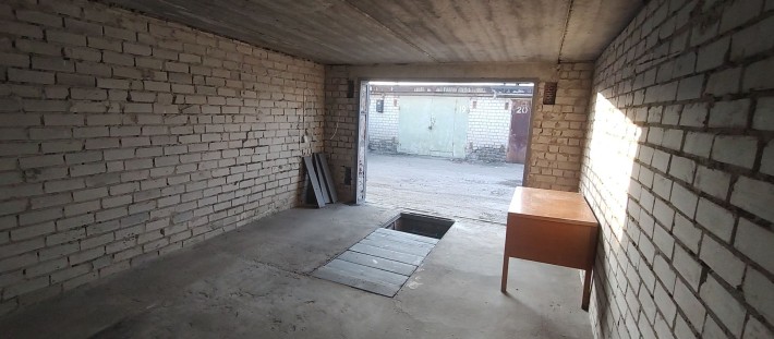 Гараж Пухівська 2 Воєнавто 1 Асфальтований ряд 44квм з Підвалом Шир390 - фото 1