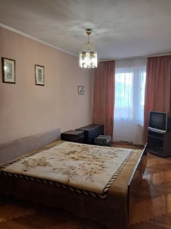 Продаж 3к квартири у Святошинському районі. Якуба Коласа 6 - фото 1