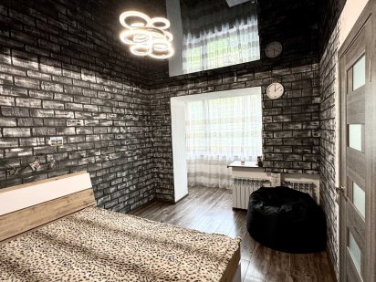 Продається 3-кімнатна квартира з ремонтом Нововолинськ