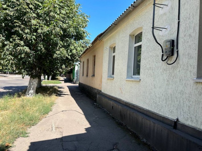 Продається фасадний будинок в центрі міста. Можна під бізнес. Торг. - фото 1
