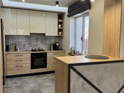 Продається  будинок  з ремонтом Івано-Франківськ