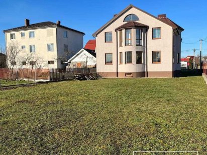 Продаж БУДИНКУ з ремонтом, гараж, 9 сотих Ивано-Франковск