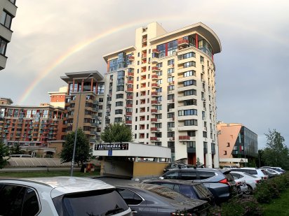 Продам паркувальне місце з електричною зарядкою в ЖК Сонячна Брама Киев