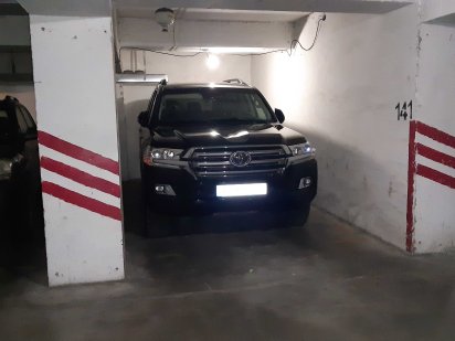 Продам паркомісце вул. Дмитрівська 52б Киев