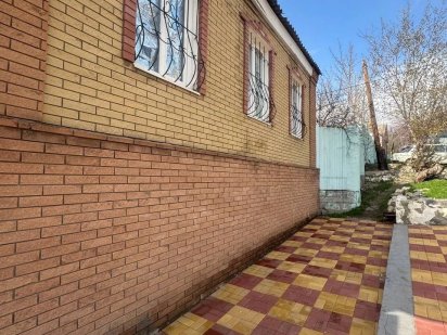 Продам шикарный дом г.Луганск, р-н кинотеатра "Родина" Луганск