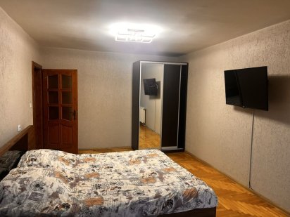 Подобово. Квартира 3-х кімнатна. Біля термальних басейнів Берегове