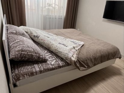 Квартира подобово, нова з кондиціонером Лозовая