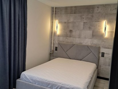 Здам подобово,потижнево  2 кімнатну квартиру по вул Покровська Ніжин