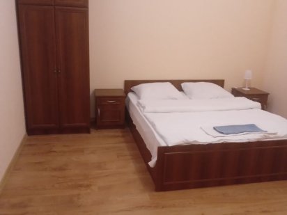 DOBA - Центр 2 кім 8 місць.   З Кондиціонером ! Мукачево