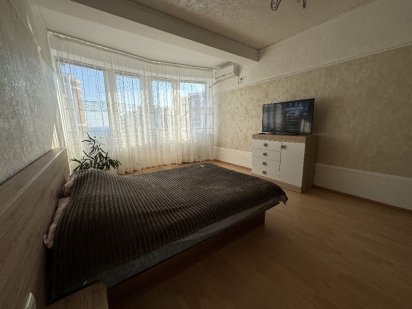 Иванова 20, (Южный), Сдам посуточно 2 ком. Квартиру (цена за 2 чел) Южное