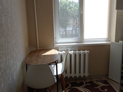 1.км. на Лермонтова подобово /помісячно. Кривой Рог