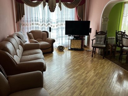 Подобово  3 кімнатна квартира Суми