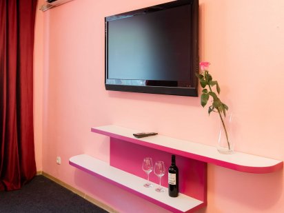 Оренда подобово > здам 2к-квартиру пр.А.Поля (Кирова),Титова погодинно Днепр