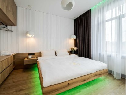 Смарт-апартаменти у центрі по вул Курбаса 4 Львов