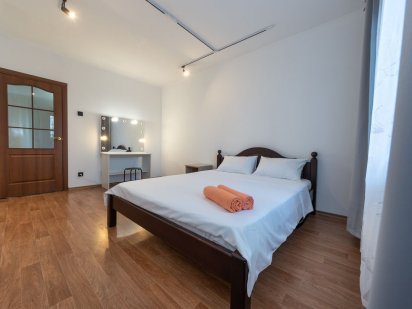 1 этаж 2 ком. Осокорки Ващенко ЖК Патриотика Посуточно Київ