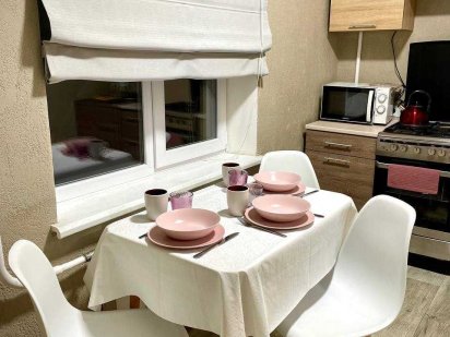 3к. Люкс на Бородинському. Правий, 9 лік. Подобово, погодинно