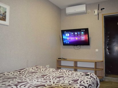 м.Наукова 4 хв. пішки. Подобово Харків, центр, поруч госпіталь Харків