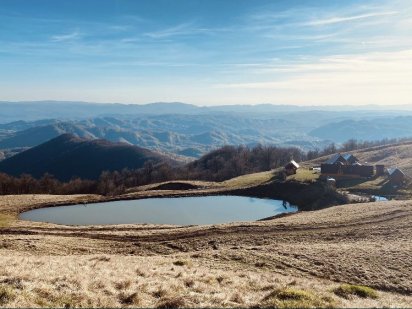 Найвисокогірніше шале в Карпатах полонина Апецька Рахів