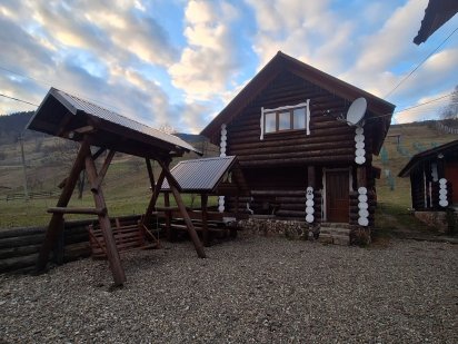 Здається котедж "У Ґазди" поблизу о.Синевир Синевирская Поляна