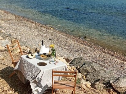 Дом на берегу моря со своим пляжем - закрытой лагуной Фонтанка