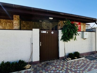 Затока. Комфортабельный  дом в 50 м от моря , ст. Студенческая Каролино-Бугаз