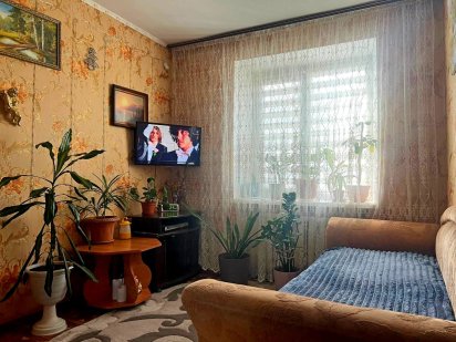 Продам кімнату з ремонтом та меблями на масиві Незалежності. Біла Церква