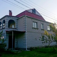 Продам большой дом в Центре Шкаровки. Белая Церковь