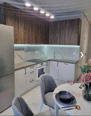 Продаж гарної 1 кім квартири, р-н Дастору, аеропорта - фото 1