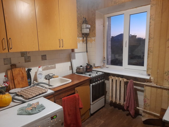 Продаж/обмін 2 кім кв. - ЦЕНТР -ЗАГС- 17 школа - 5/5 44м2 (під ремонт) - фото 1