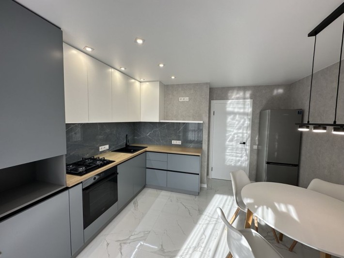 Квартира 2к в ЖК Сімейний комфорт 60 м2 - фото 1