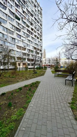Продам 2-х к. квартиру с 3-мя лоджиями Победа 5 - фото 1