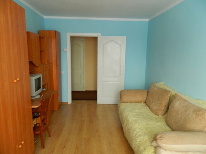 Продам 3-х кімнатну квартиру. Крошня вулиця Народицька 7/9к - фото 1