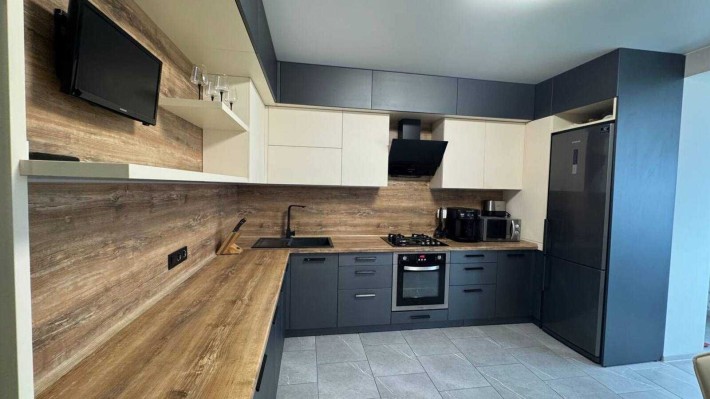 Продаж 3к. квартири 82 кв.м - фото 1