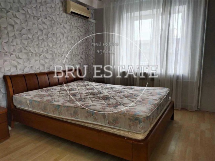 Продам 3к кв Дніпровський Березняки Лівобережна Тичини 19 - фото 1