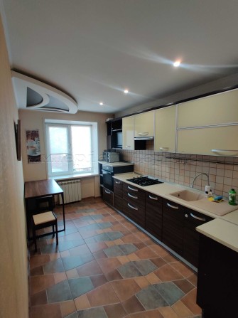 Продам 3 комнатную в экологически чистом районе по ул. Ладожская - фото 1
