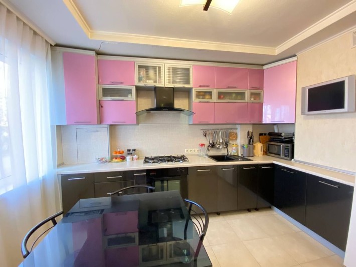 Продам 3х кімнатну квартиру з індивідуальними опаленням - фото 1
