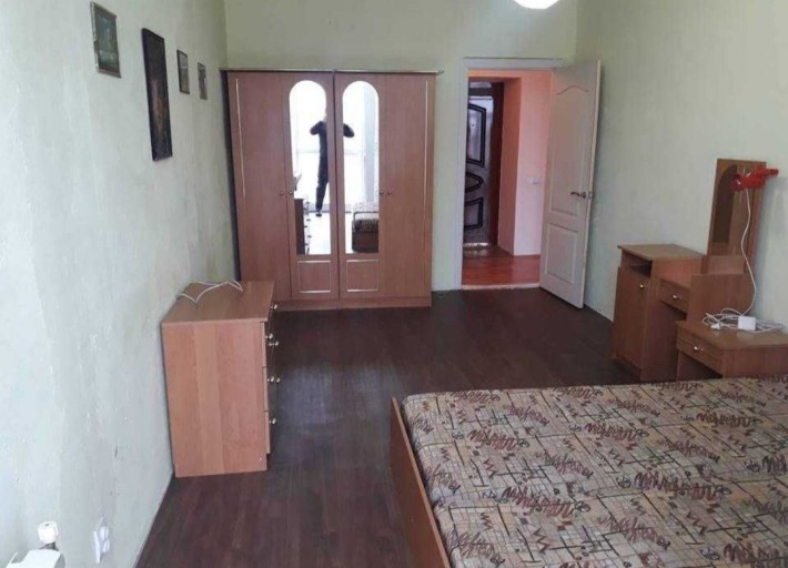 Без%. м.Бровари Продаж 1-ї кв. Вул. Княжицька 39. 2/4 поверхового.. - фото 1