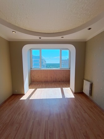 Продам 3 ком. квартиру 4 мкр. Левый берег - фото 1