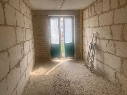 Продається 2-х кімнатна квартира в центрі міста. Коростень