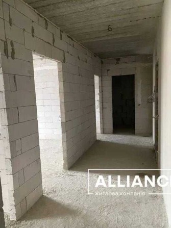 Продаж 2 кімнатної квартири 71.11 м2 - фото 1