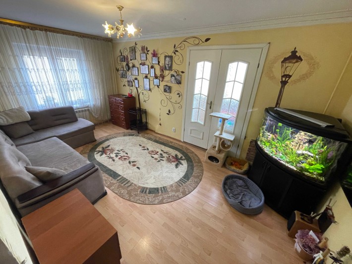 Продам 2 кімнатну квартиру 50 кв.м. м. Новояворівськ! - фото 1