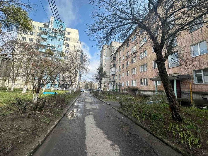 Оренда  2кк квартири на Космонавтів.роздільні кімнати. Зручна локація - фото 1