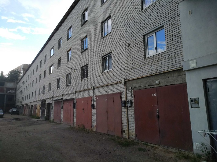 Аренда  кирпичного двухэтажного гаража 60 метров - фото 1