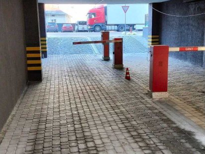 Паркомісця, центр, дешево, Івано-Франківськ Ивано-Франковск