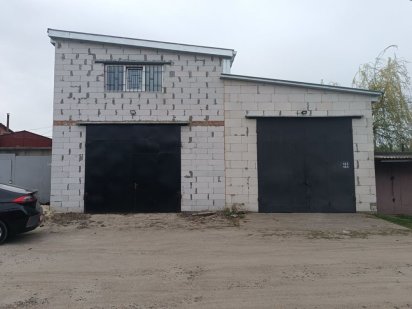 Гараж Продам за СТГ 80 м на две машины или под бус