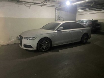 Паркомісця Білоруська 3 нижній ярус. Київ